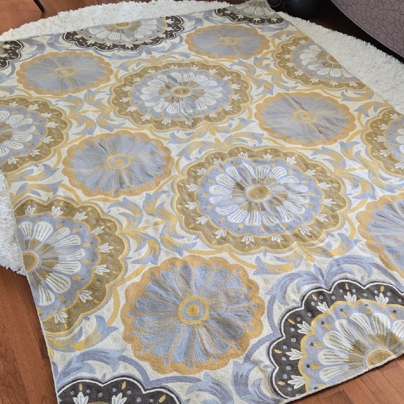 Wool Embroidery Area Rug (Approx 5'x7') - Picture 1 of 6